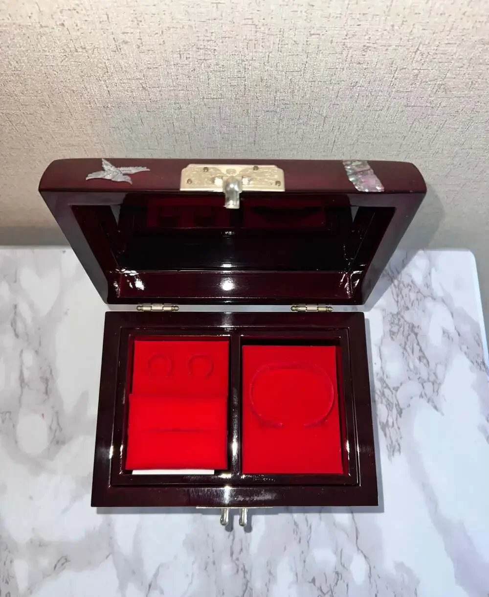 Vintage Korean Red Brown Lacquered Jewelry Box With Mother Of Pearl Birds 6.75